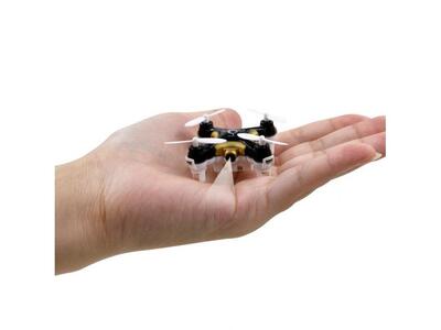 Το πρώτο drone σε ρόλο ρομπο-μέλισσας πο...