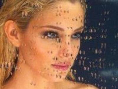 Γυμνά υπονούμενα από την Δούκισσα Νομικο...