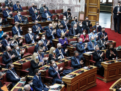 Ουκρανία: LIVE η συζήτηση στη Βουλή
