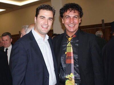 Ο Σπύρος Σκιαδαρέσης στη μνήμη του Άμπετ Χασμάν