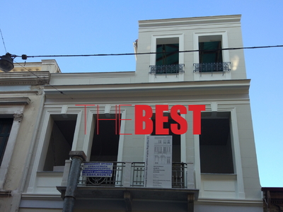 Το υπέροχο αρχοντικό στην Κορίνθου είδε ...