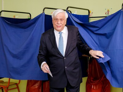 Ψήφισε χωρίς δηλώσεις ο Προκόπης Παυλόπουλος