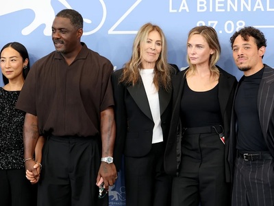 Το καστ και η Κάθριν Μπίγκελοου