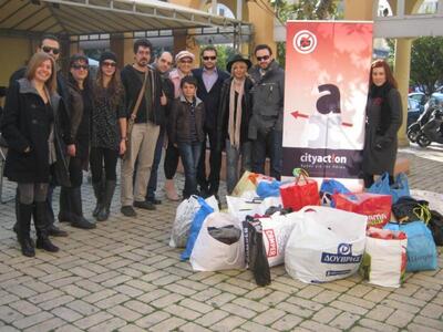 Πάτρα: Η City Action συγκέντρωσε ρούχα γ...