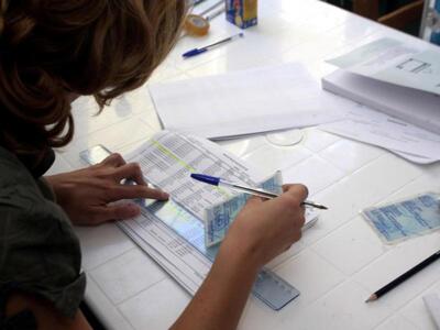 Ανοιχτά το Σαββατοκύριακο τα γραφεία έκδ...