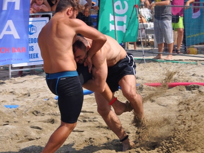 Beach Wrestling: Η ώρα των δυνατών