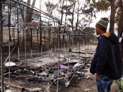 Στην εντατική μετανάστης του καταυλισμού...