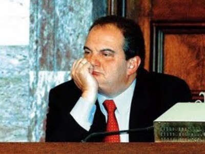 Νόμιμο είναι. Ηθικό είναι κ. Καραμανλή ;