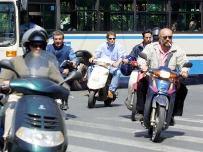 Πάτρα: «Ξέθαψαν» μηχανάκια και ποδήλατα ...