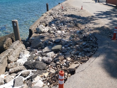 Δρόμοι παγίδες στην παραλιακή του Ρίου- ΦΩΤΟ