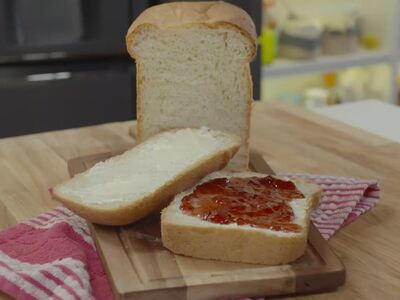 Πώς να φτιάξεις σπιτικό και αφράτο ψωμί 