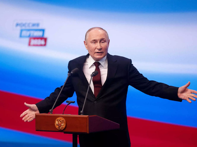 Βλαντιμίρ Πούτιν: Απόλυτος νικητής σε μι...