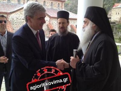 Στο Άγιο Όρος ο κυβερνητικός εκπρόσωπος 
