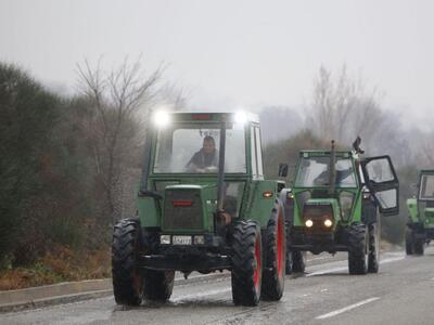 Βγάζουν στους δρόμους τα τρακτέρ την Πέμ...