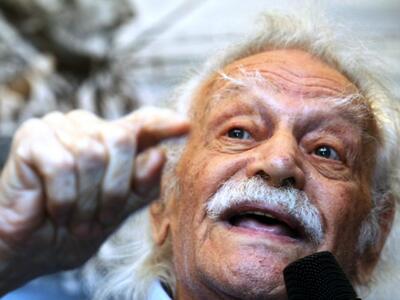  Γλέζος: «Αν θέλει η Μέρκελ, συνεργαζόμα...