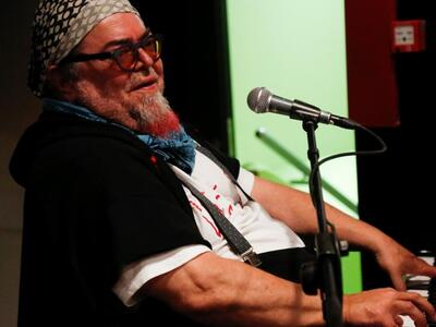 Πρεμιέρα Κραουνάκη με συνοδεία ασθενοφόρου