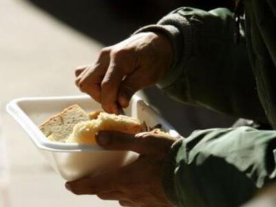 Πάτρα: Πενταμελής οικογένεια με δυο κωφά...