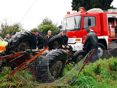 Κρήτη: Νεκρός αγρότης που καταπλακώθηκε ...