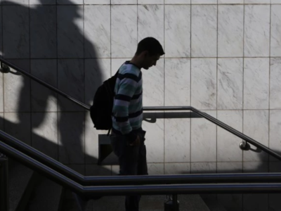 Μέτρα και σενάρια για τη στήριξη νοικοκυ...