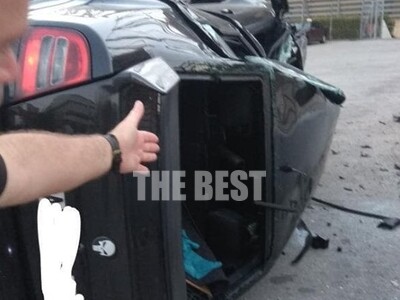 Αυτοκίνητο έπεσε πάνω στη μάντρα του παμ...