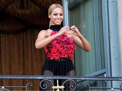 Η Beyonce στην καρδιά του Παρισιού...