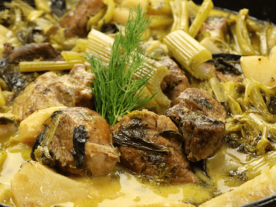 Χοιρινό πρασοσέλινο με αυγολέμονο