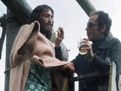 Ο «Ιησούς από τη Ναζαρέτ» ....καπνίζει κ...