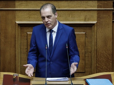 Βουλή- Κυρ. Βελόπουλος: Η κυβέρνηση έπεσ...
