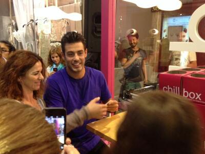 Ο Κώστας Μαρτάκης έβγαλε selfie και μοίρ...