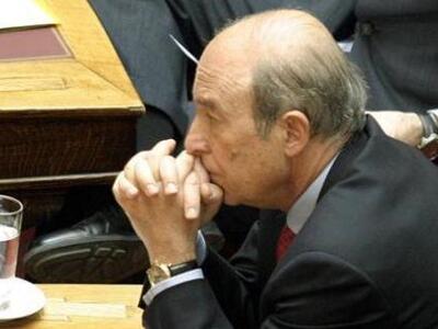 Γιατί μετακόμισε ο Κώστας Σημίτης;