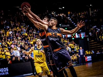 Πρωτιά και ιστορική πρόκριση με μαγικό δ...