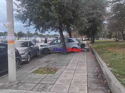 Αυτοκίνητο έπεσε πάνω σε 6 οχήματα - Ο ο...