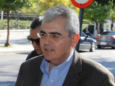 Παραιτήθηκε από την κυβέρνηση ο Μάξιμος ...