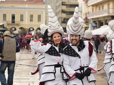 222 «Είχε ρινο-καιρο τη μέρα που σε γνώρ...