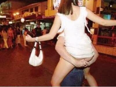 Λαγανάς: 21χρονη Βρετανίδα κατήγγειλε ομ...