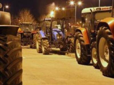 Αποφάσισαν να συνεχίσουν τα μπλόκα οι αγρότες