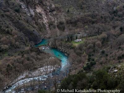 Μοναδικό μπλε στο φαράγγι του Βίκου