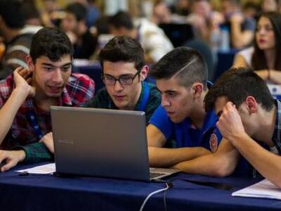 75 ομάδες φοιτητών, από 18 Πανεπιστήμια ...