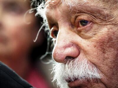 Μανώλης Γλέζος: Το ελληνικό έθνος οδηγεί...