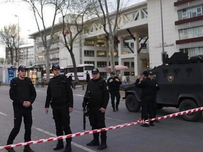 Πλαστικές σφαίρες και δακρυγόνα κατά φοι...