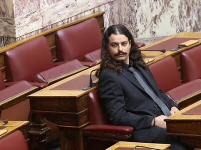 Ο Μπαρμπαρούσης αποκάλεσε τον Δένδια...Μπάτμαν