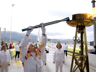 Η Ολυμπιακή Φλόγα διέσχισε τη Γέφυρα Ρίο...