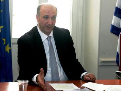 Ευχές Αγγέλακα προς τους επιτυχόντες σε ΑΕΙ - ΑΤΕΙ