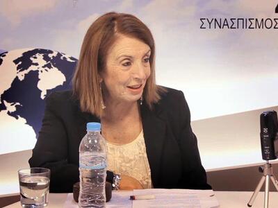 Τασία Χριστοδουλοπούλου