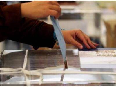 55 εκατομμύρια λευκά ψηφοδέλτια παρήγγει...