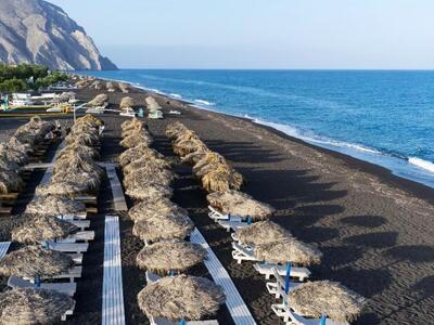 Λουκέτο σε κατάστημα της Σαντορίνης που ...