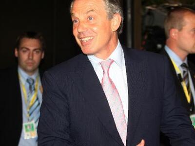 Οι gay λατρεύουν τον Τόνι Μπλέρ! Τον ανα...