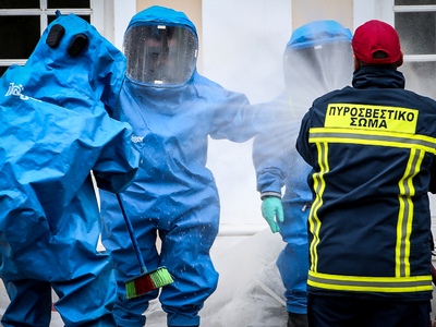 Σωρηδόν ύποπτοι" φάκελοι σε πανεπισ...