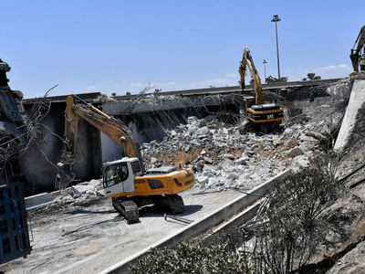 Αθηνών-Κορίνθου: Ολοκληρώθηκε η κατεδάφι...