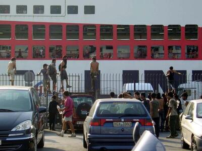 Αρχές του 21ου αιώνα. Στην Πάτρα φτάνουν...